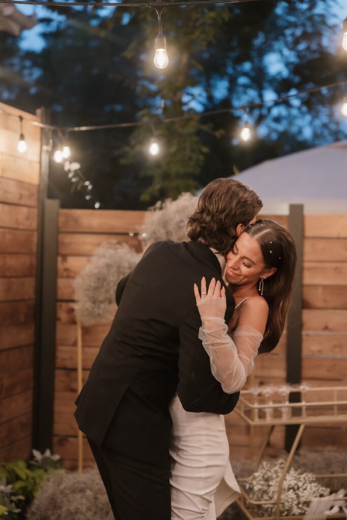 wedding in moosejaw during couples first dance