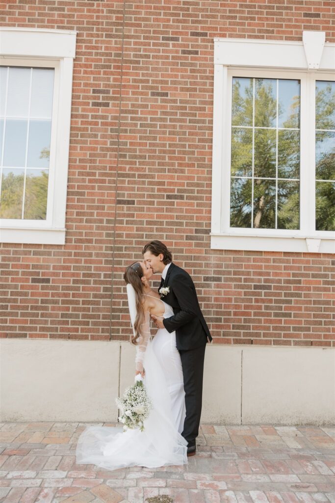 wedding ceremony decor for wedding in moosejaw saskatchewan - ninth avenue studios
