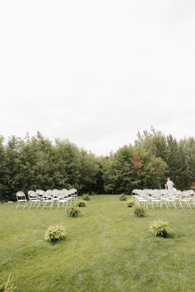 Lac La Plonge in Saskatchewan outdoor wedding