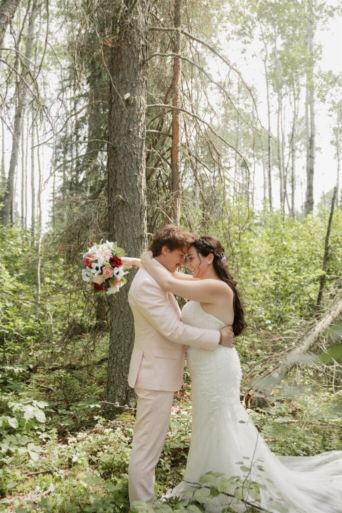 Lac La Plonge in Saskatchewan outdoor wedding