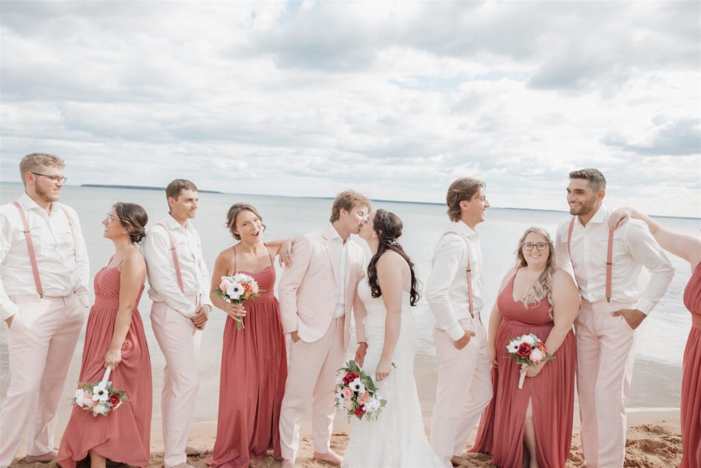 wedding party posing for wedding portrait photos