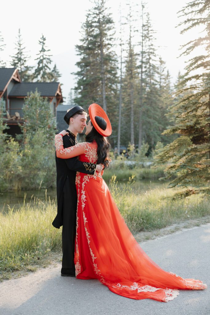 bride and groom in traditional Vietnamese attire